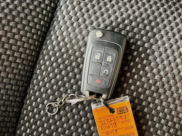 Used 2015 Chevrolet Equinox LT FWD image 12