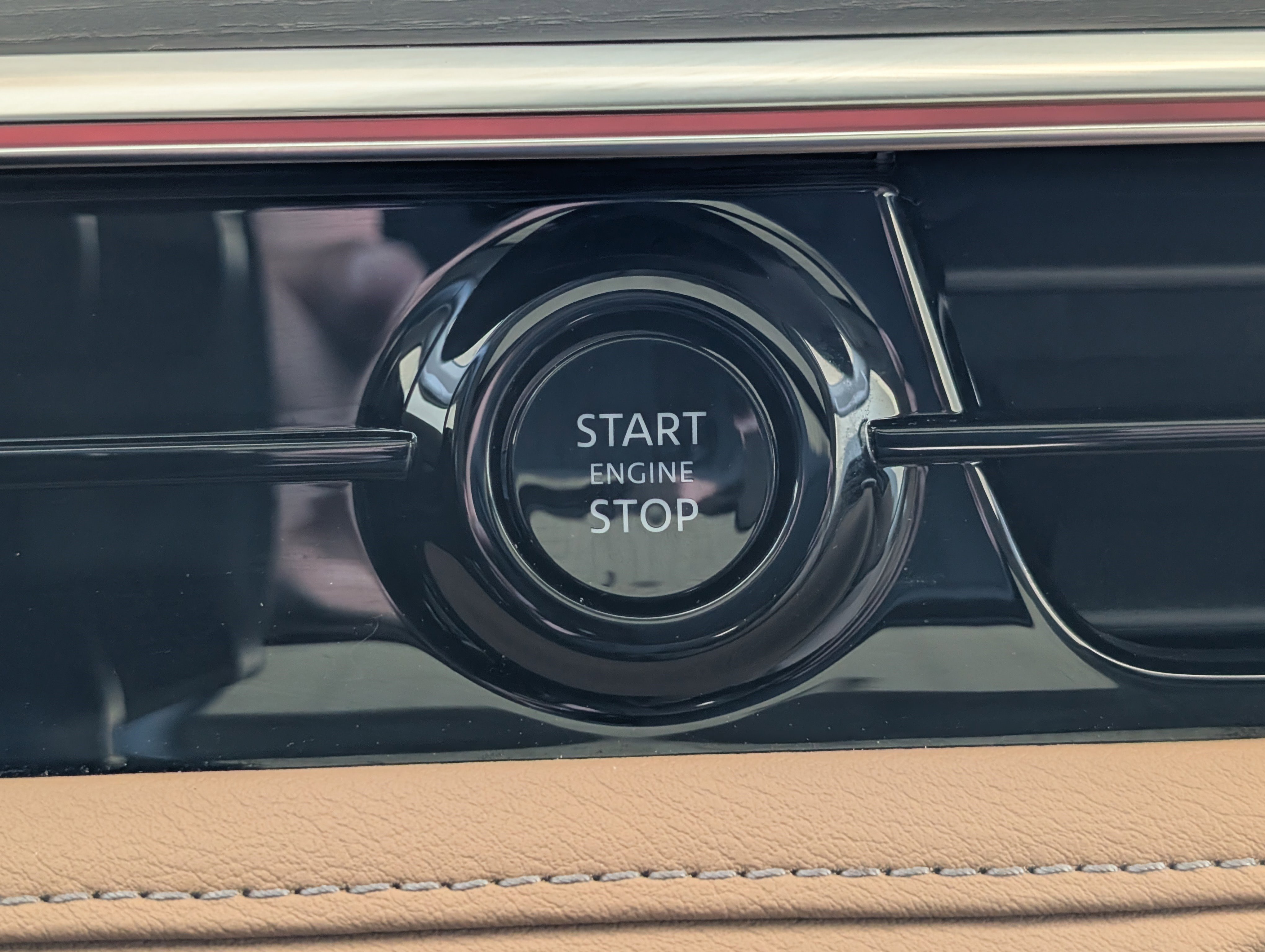 Used 2025 INFINITI QX80 Sensory image 35