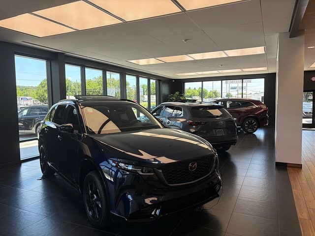 Certified 2025 MAZDA CX-70 Plug-In Hybrid w/ Premium Plus AWD/4WD image 36