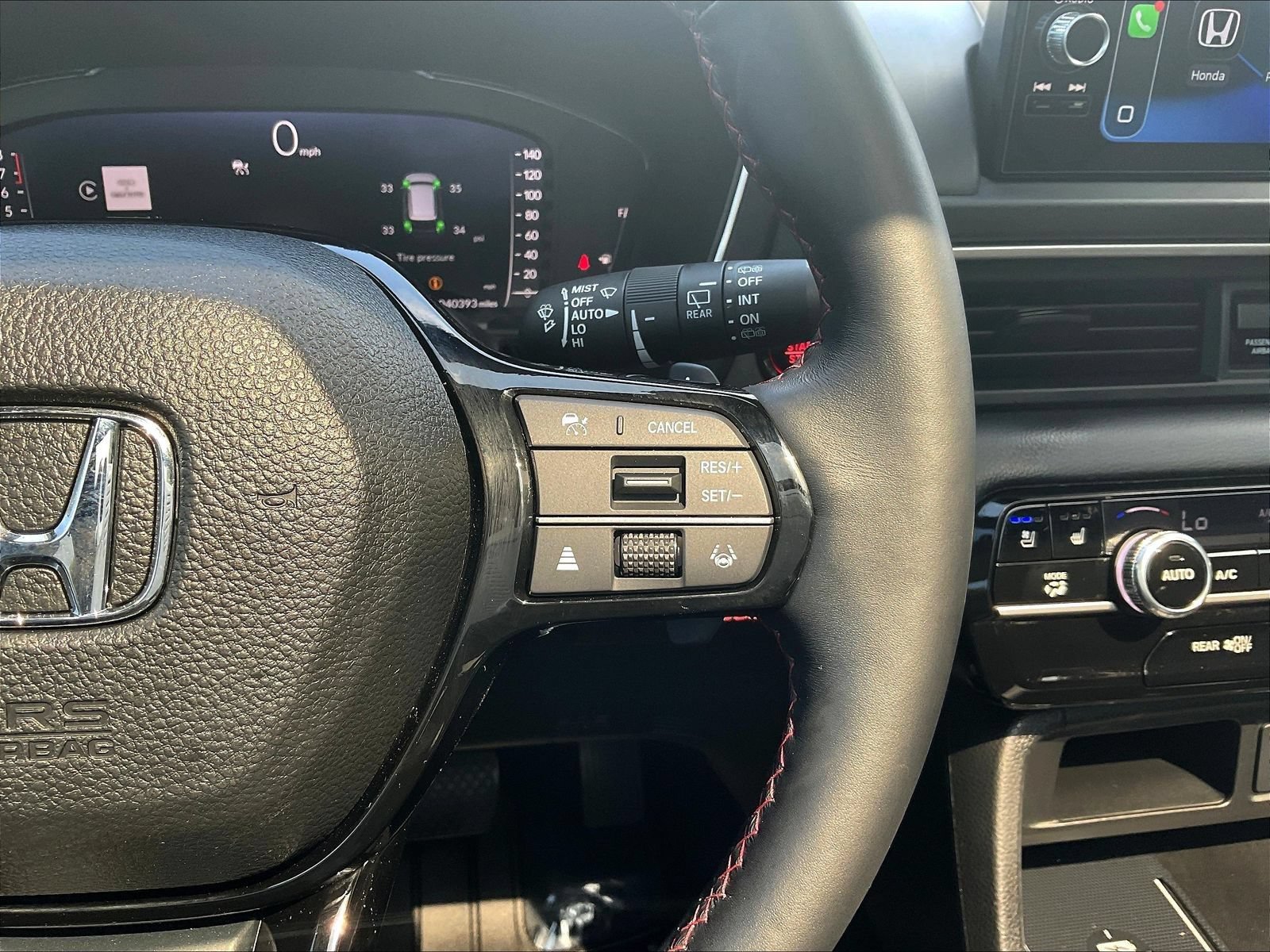 Used 2025 Honda Pilot Black Edition image 14