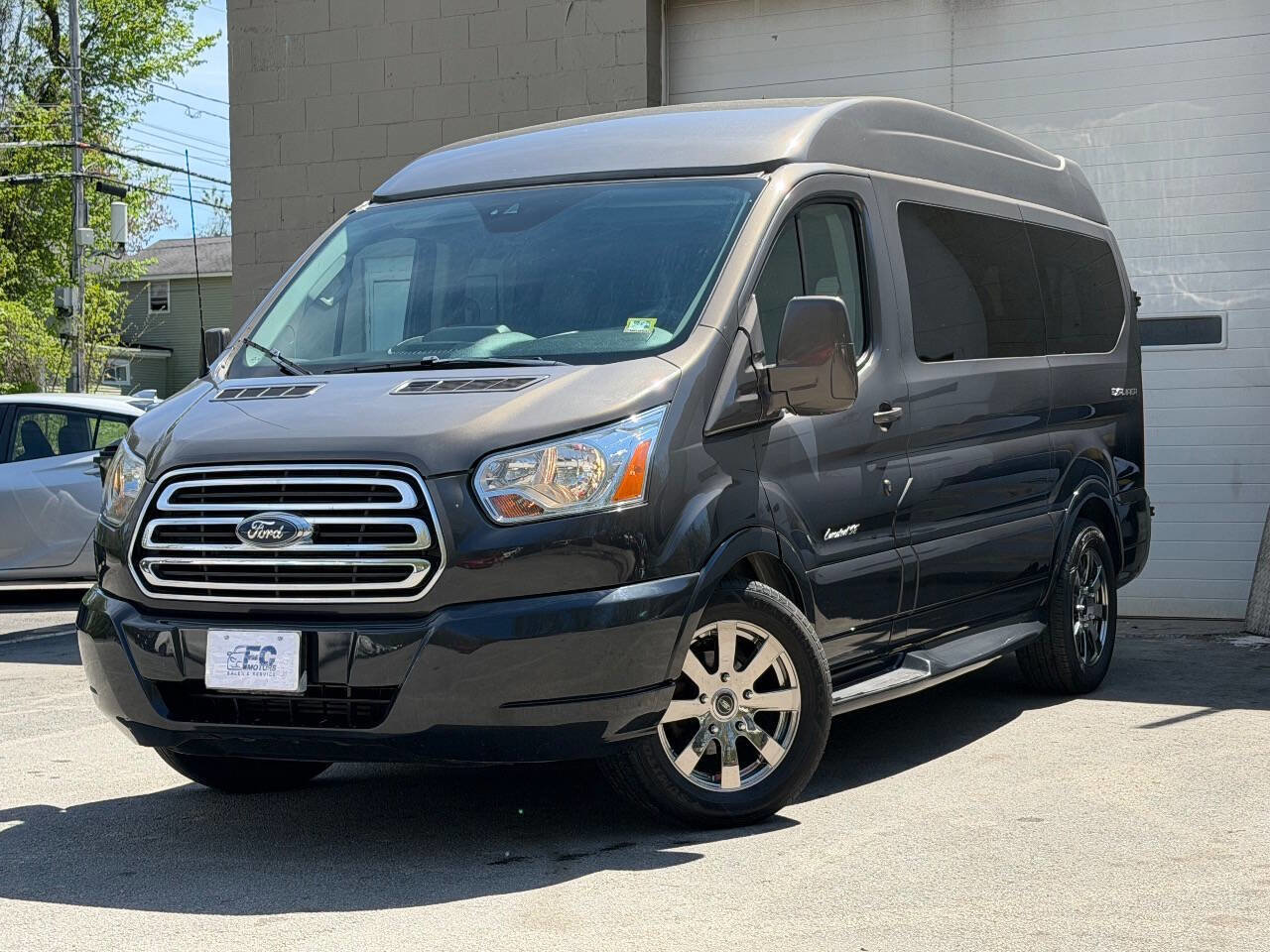 Used 2015 Ford Transit 150 130 Low Roof w/ Exterior Upgrade Package RWD image 1
