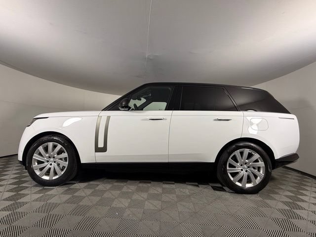Used 2025 Land Rover Range Rover SE AWD/4WD image 3