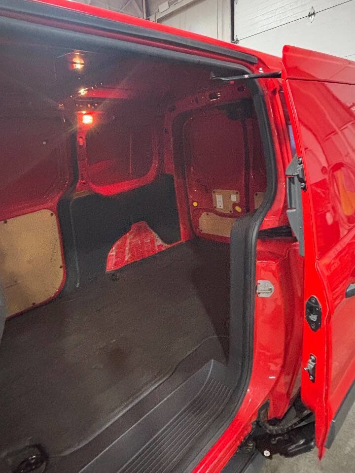 Used 2016 Ford Transit Connect XLT image 10