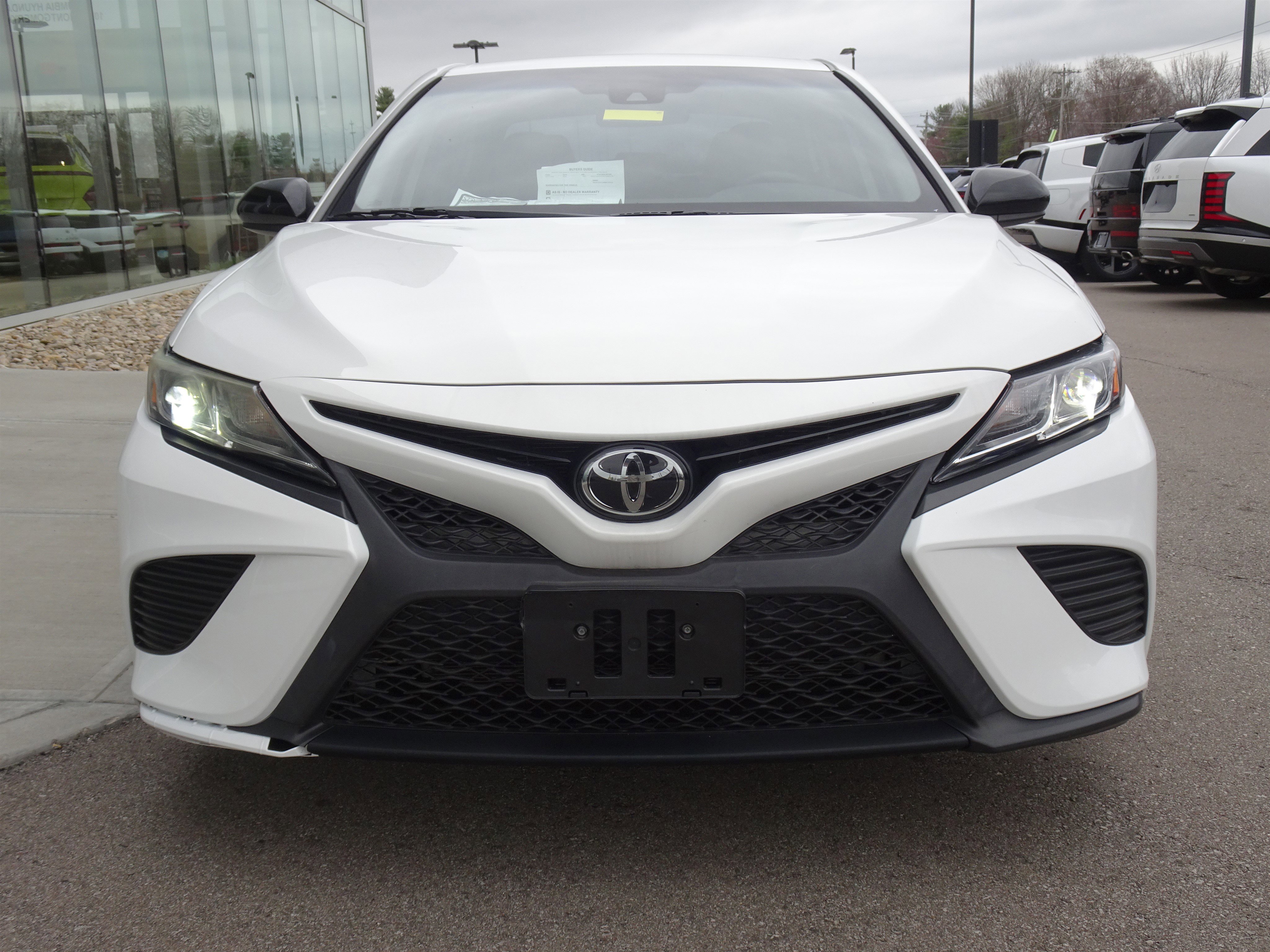 Used 2020 Toyota Camry SE image 7
