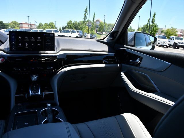 Used 2026 Acura MDX SH-AWD w/ Technology Package image 24