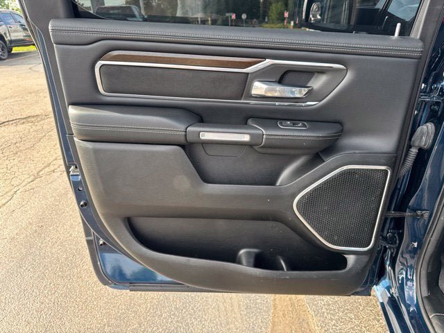 Used 2021 RAM 1500 Laramie AWD/4WD image 17
