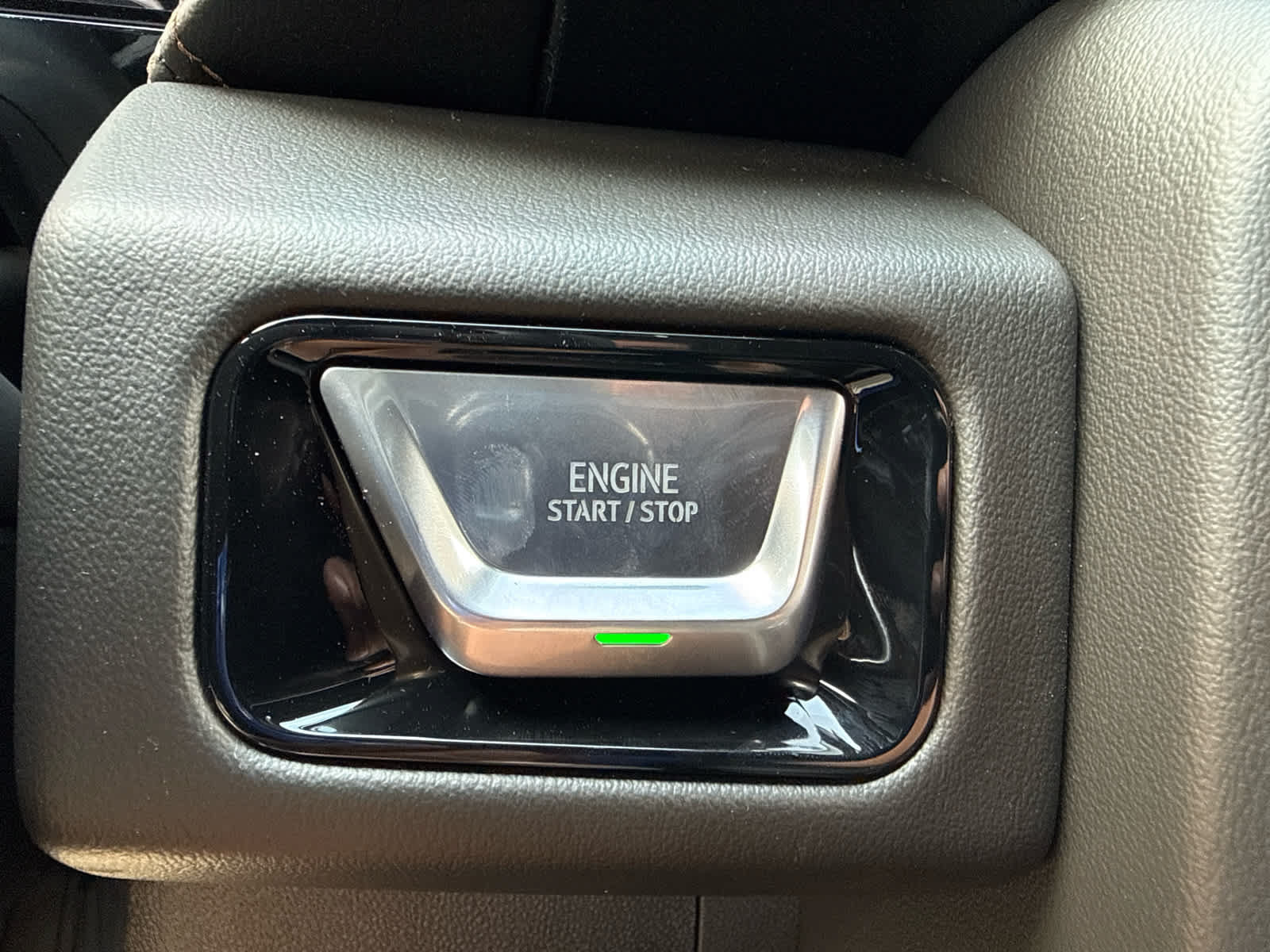 New 2026 GMC Yukon AT4 AWD/4WD image 21