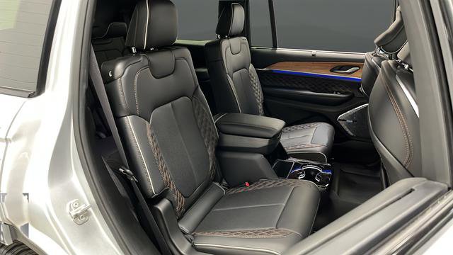 Used 2023 Jeep Grand Cherokee L Summit image 25