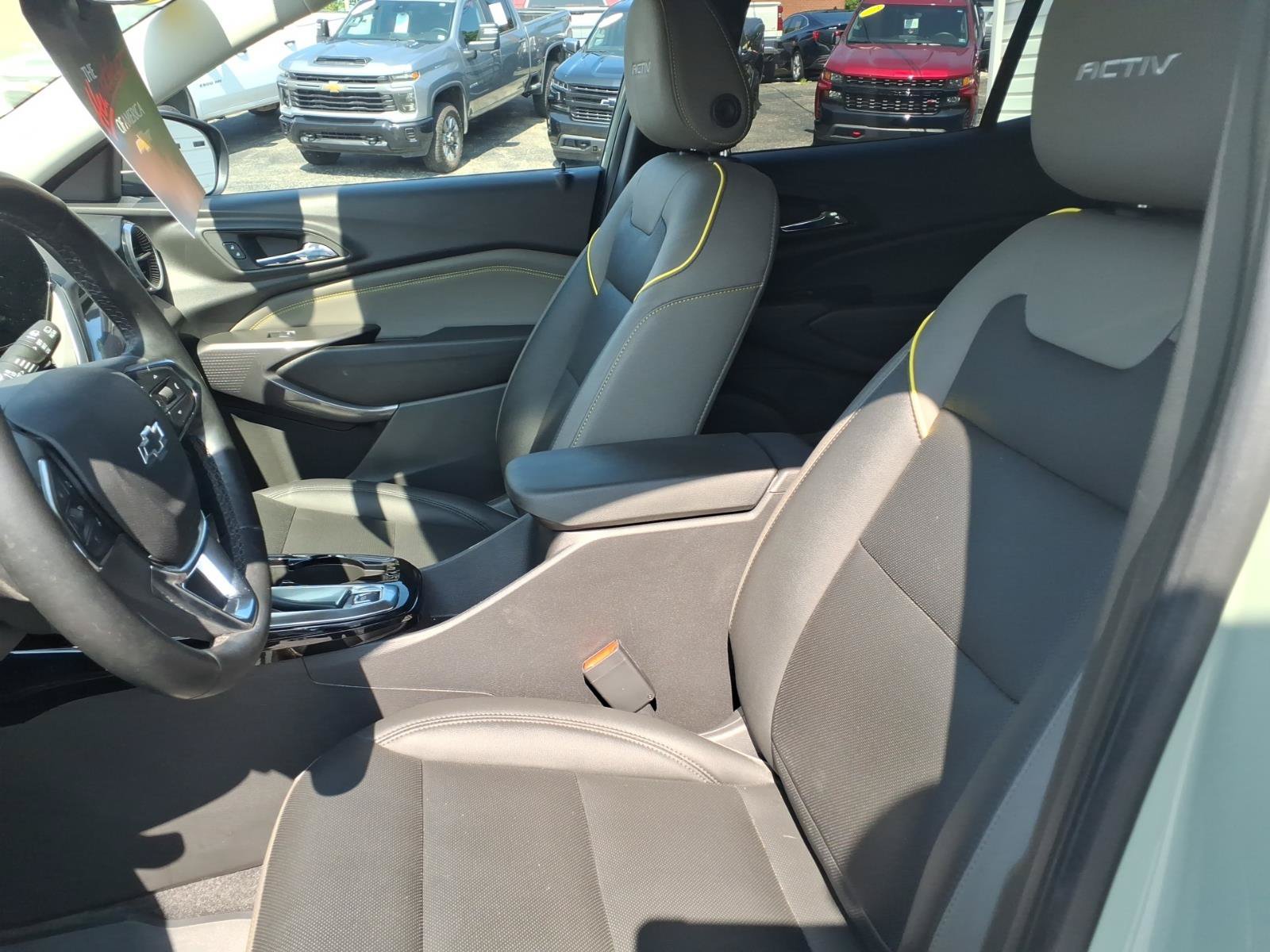 Used 2025 Chevrolet Trax ACTIV FWD image 10