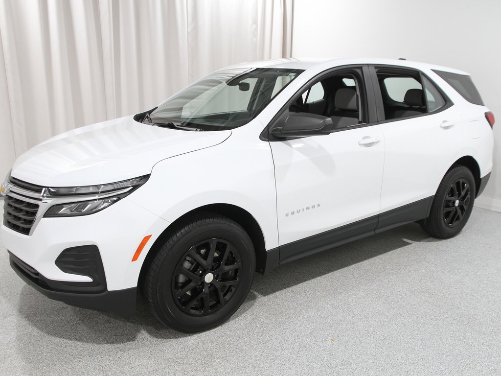 Certified 2022 Chevrolet Equinox LS image 3