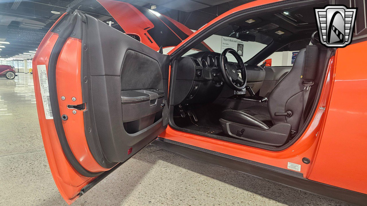 Used 2009 Dodge Challenger SRT8 w/ SRT Option Group II image 20