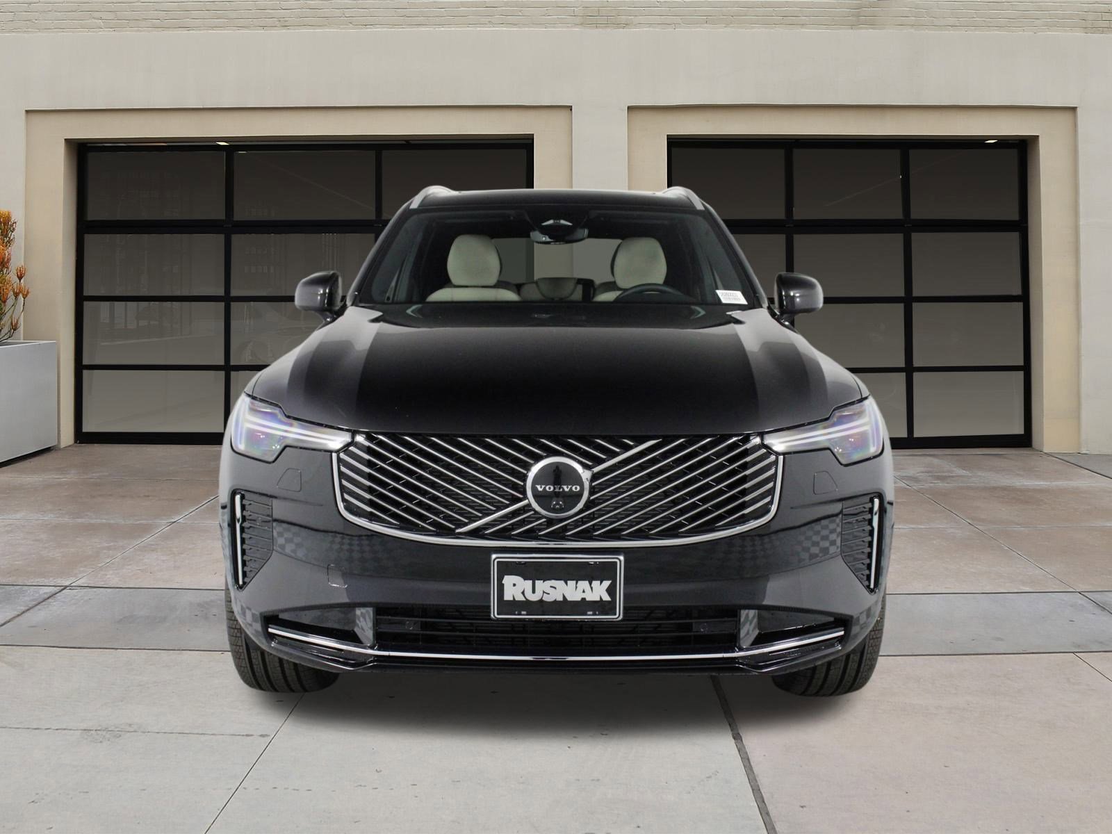 New 2026 Volvo XC90 B5 Plus image 2