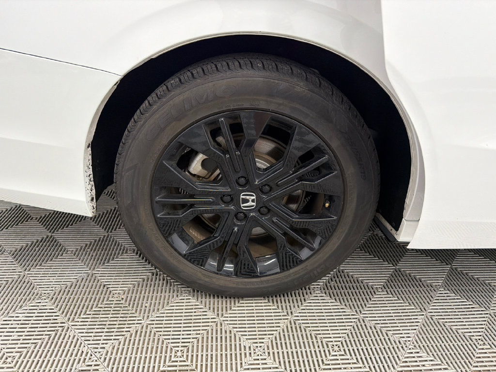 Used 2025 Honda Odyssey Sport-L image 18