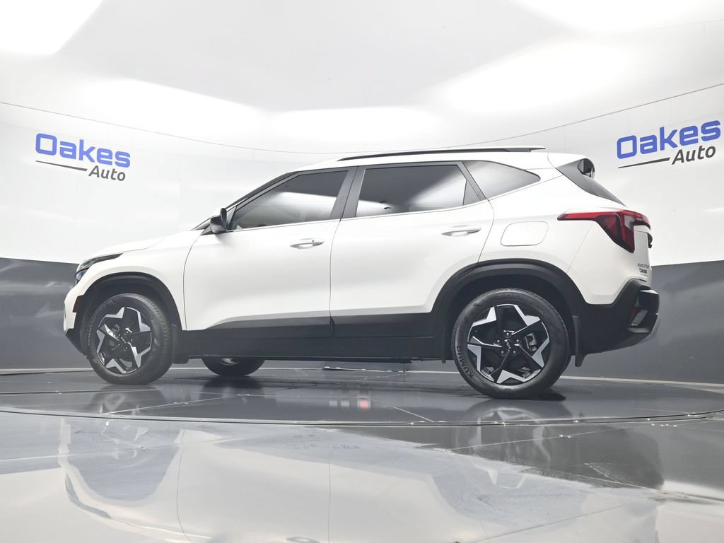 Used 2024 Kia Seltos EX AWD/4WD image 41