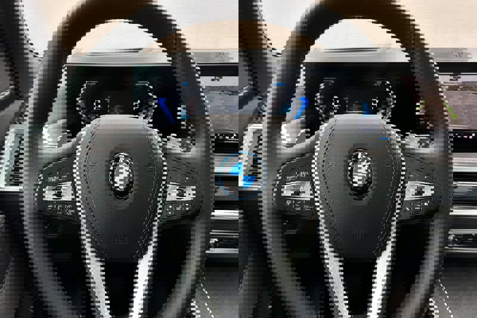 Used 2025 BMW X5 xDrive50e image 27