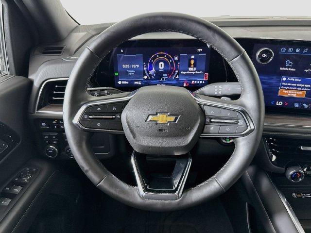 Used 2025 Chevrolet Tahoe Premier AWD/4WD image 12