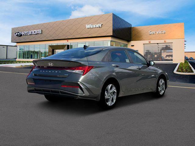 New 2025 Hyundai Elantra SEL FWD image 7