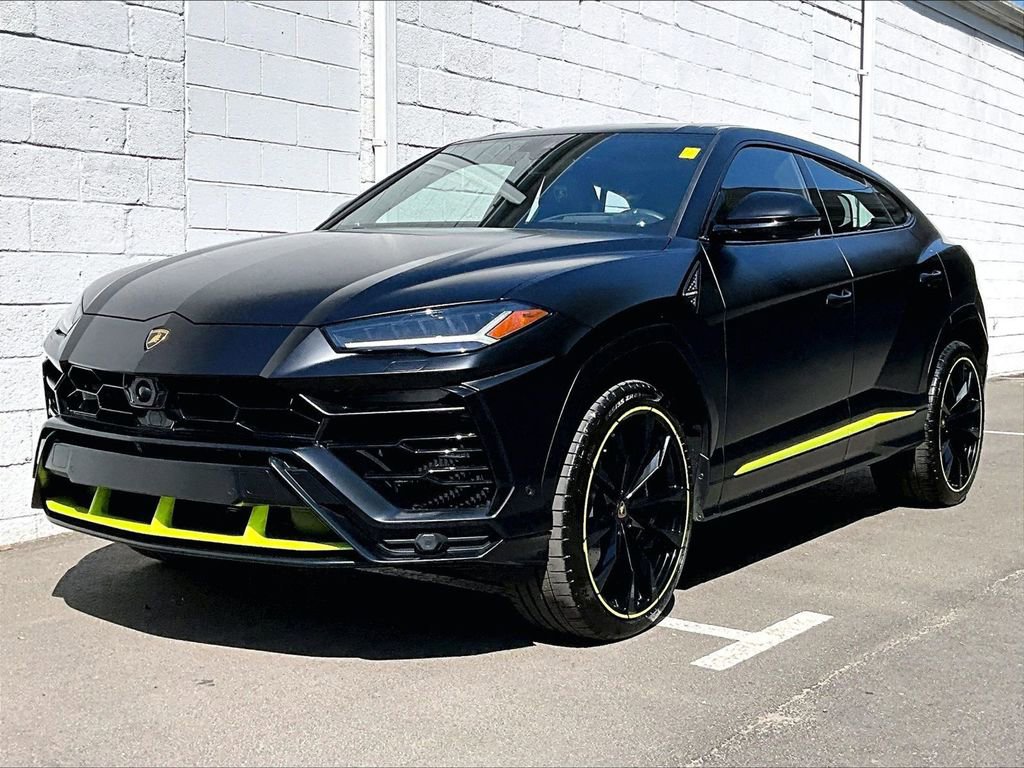 Used 2022 Lamborghini Urus AWD/4WD image 1