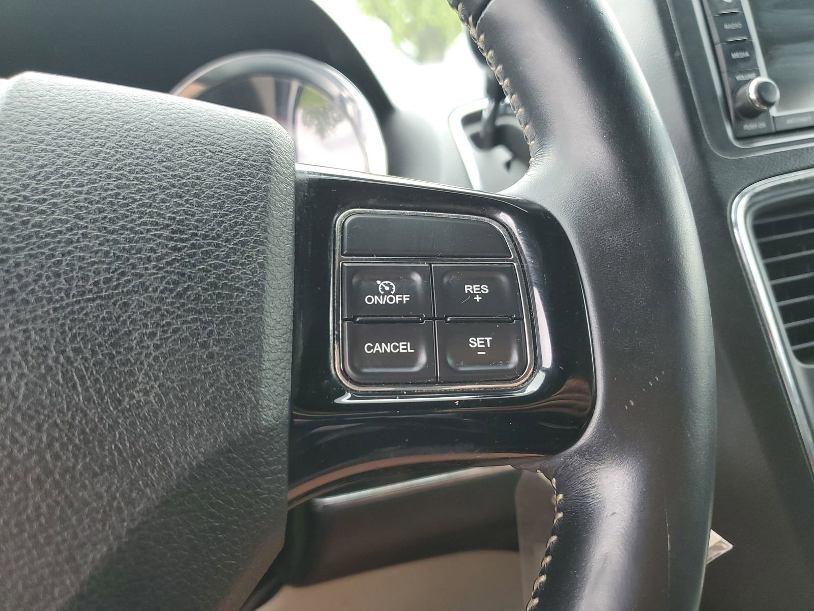 Used 2019 Dodge Grand Caravan SXT image 23