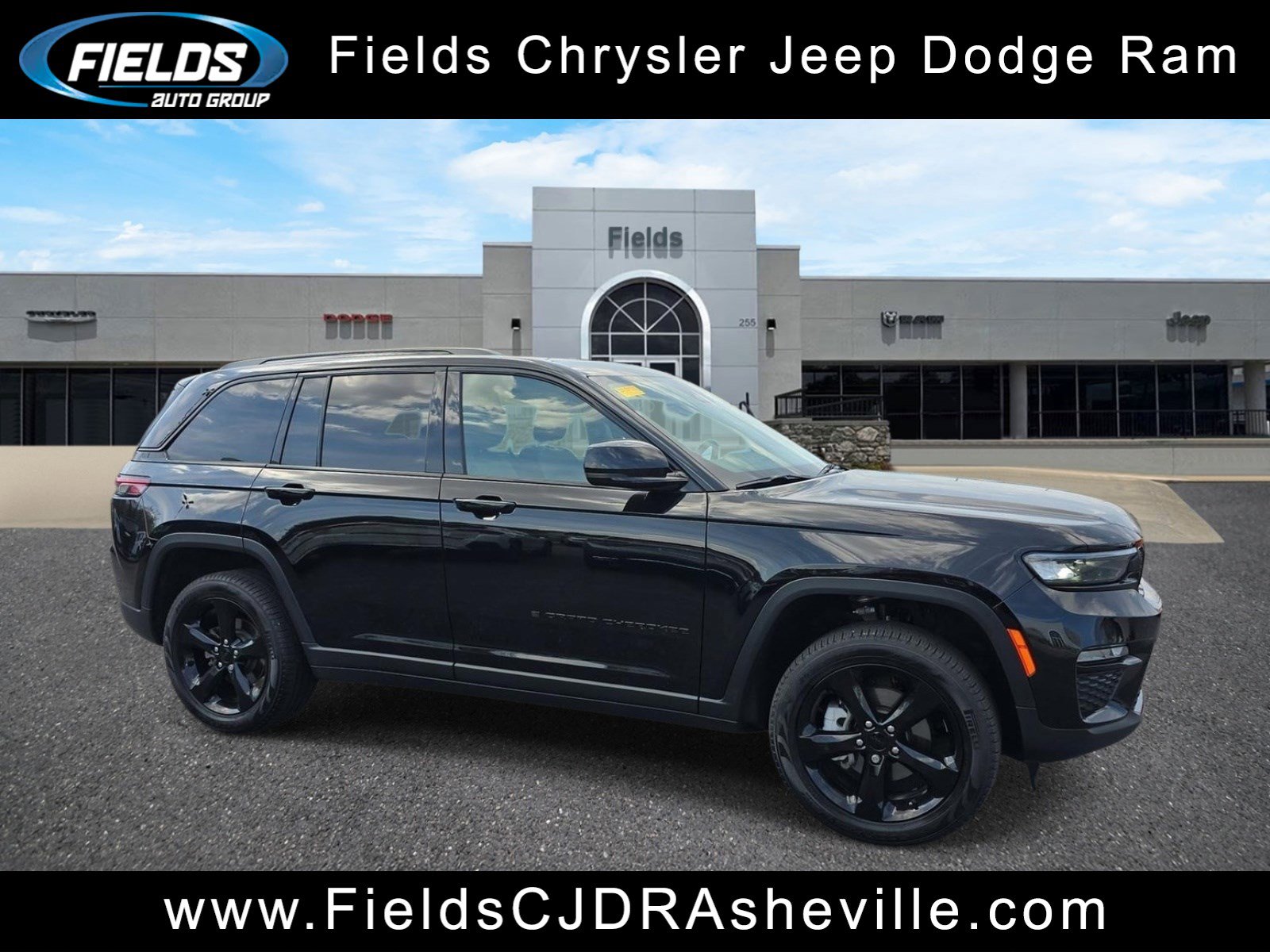 Used 2024 Jeep Grand Cherokee Limited w/ Black Appearance Package image 1