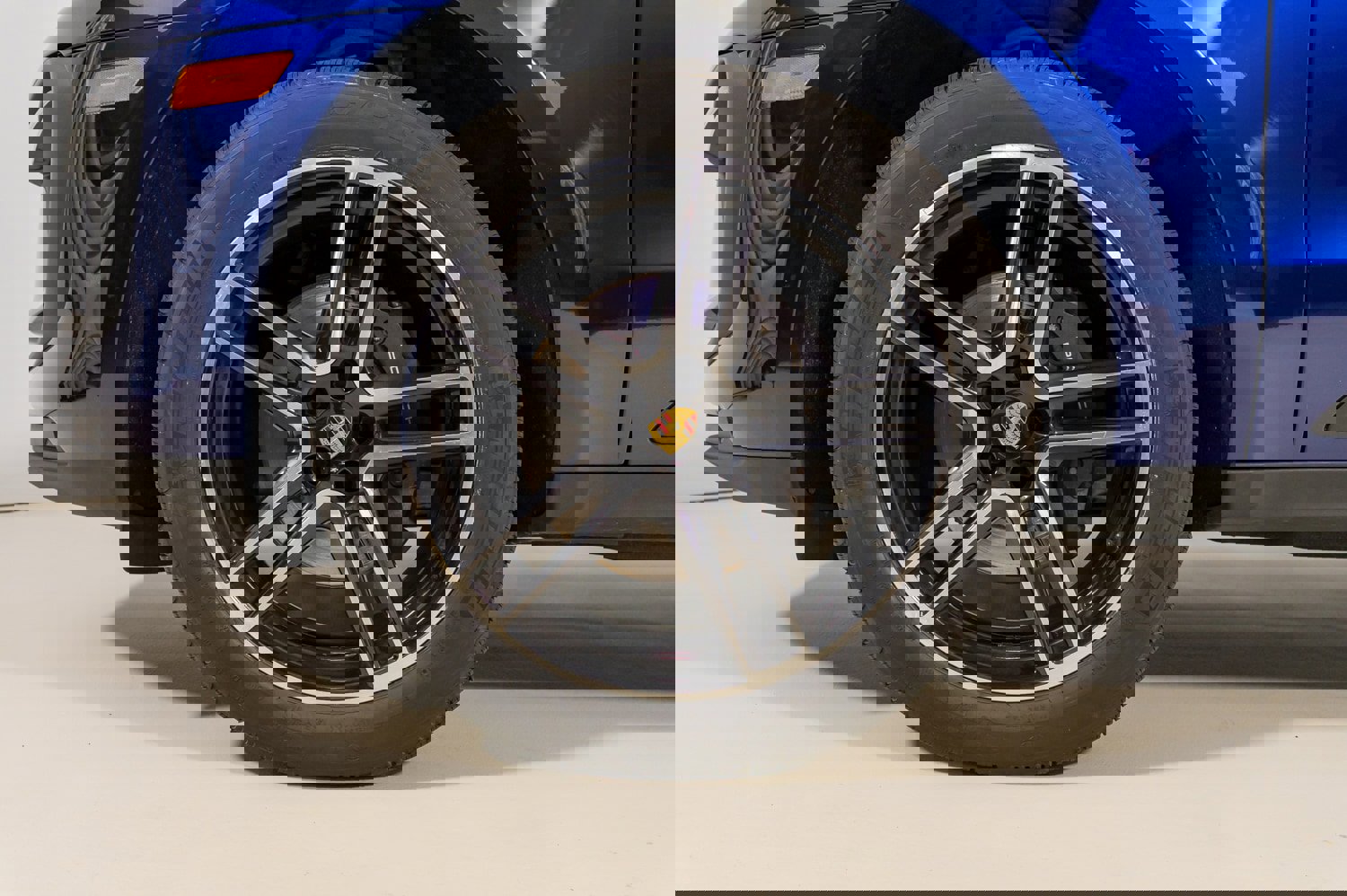 Used 2023 Porsche Macan image 14