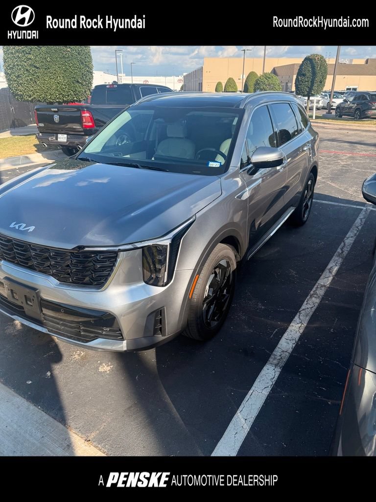 Used 2025 Kia Sorento EX w/ EX Panoramic Sunroof Package