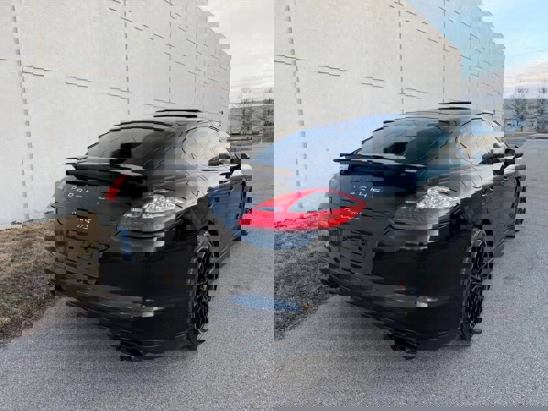 Used 2013 Porsche Panamera GTS image 12