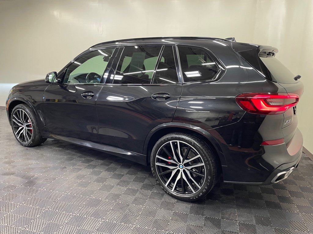 Used 2022 BMW X5 xDrive40i w/ M Sport Package AWD/4WD image 3