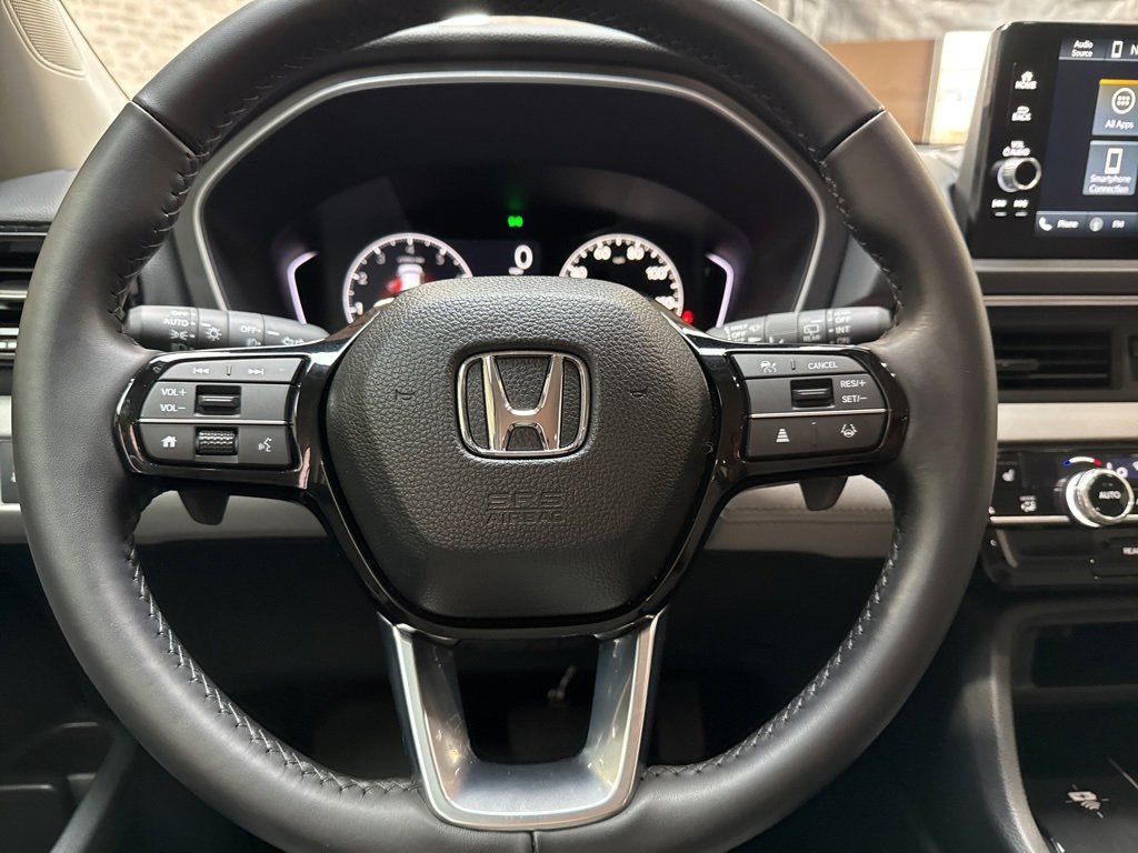 Used 2025 Honda Pilot EX-L image 17