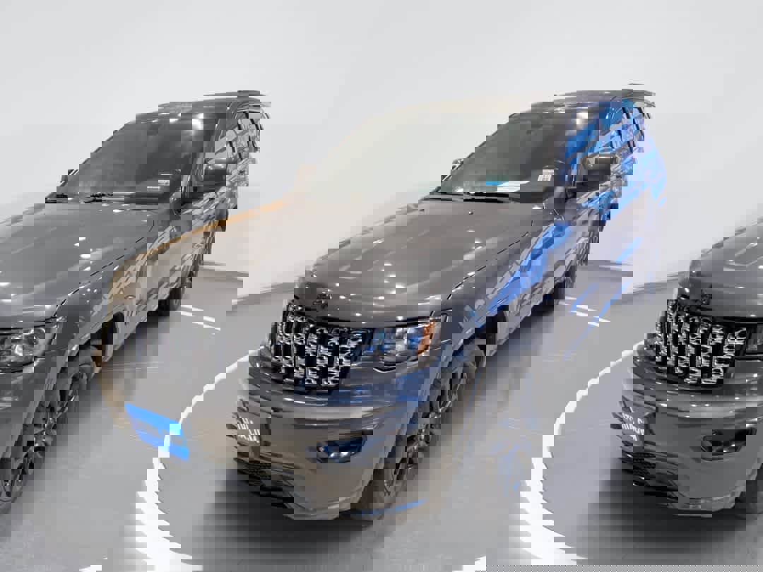 Used 2018 Jeep Grand Cherokee Altitude image 1