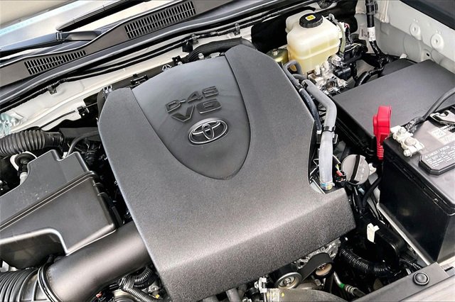 Used 2022 Toyota Tacoma TRD Off-Road image 31