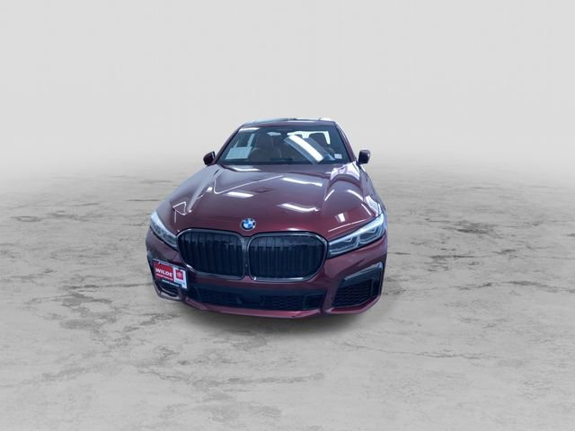 Used 2022 BMW 750i xDrive w/ Luxury Rear Seating Package AWD/4WD image 5