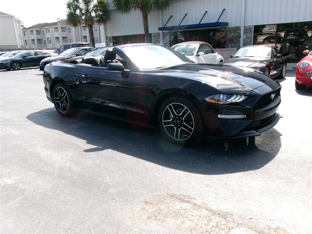 Used 2023 Ford Mustang Premium image 2