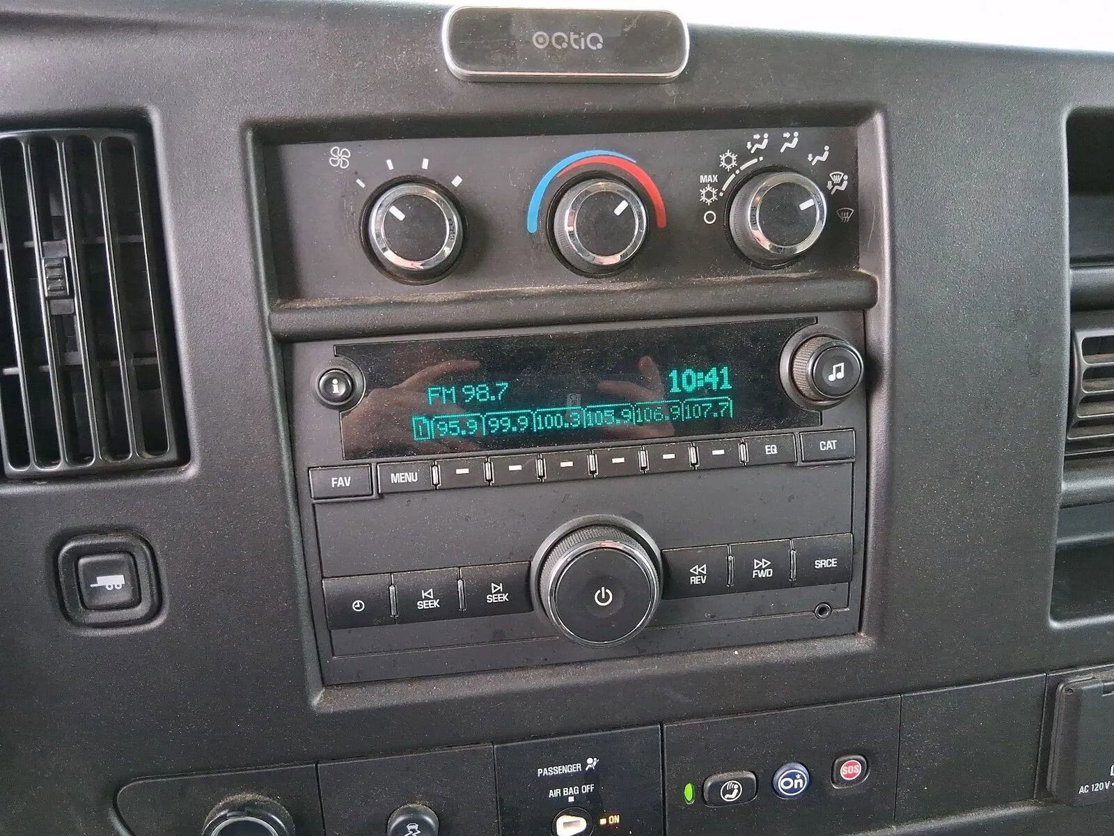 Used 2020 Chevrolet Express 2500 w/ Driver Convenience Package image 7