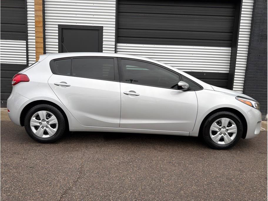 Used 2017 Kia Forte LX FWD image 10