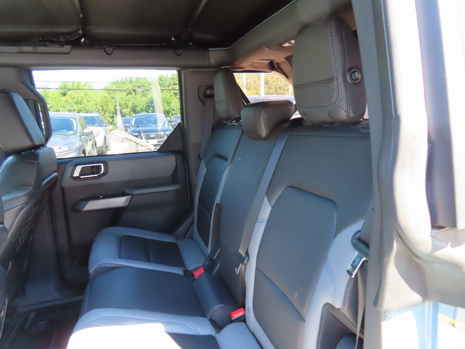 Used 2023 Ford Bronco Black Diamond image 38