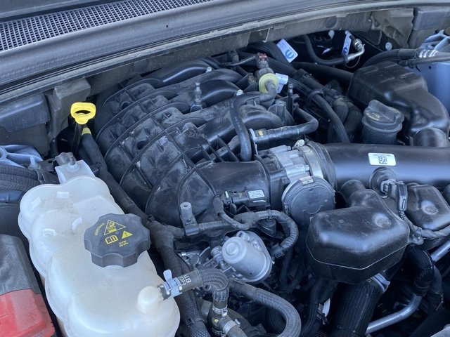 Used 2024 Jeep Grand Cherokee L Laredo image 11