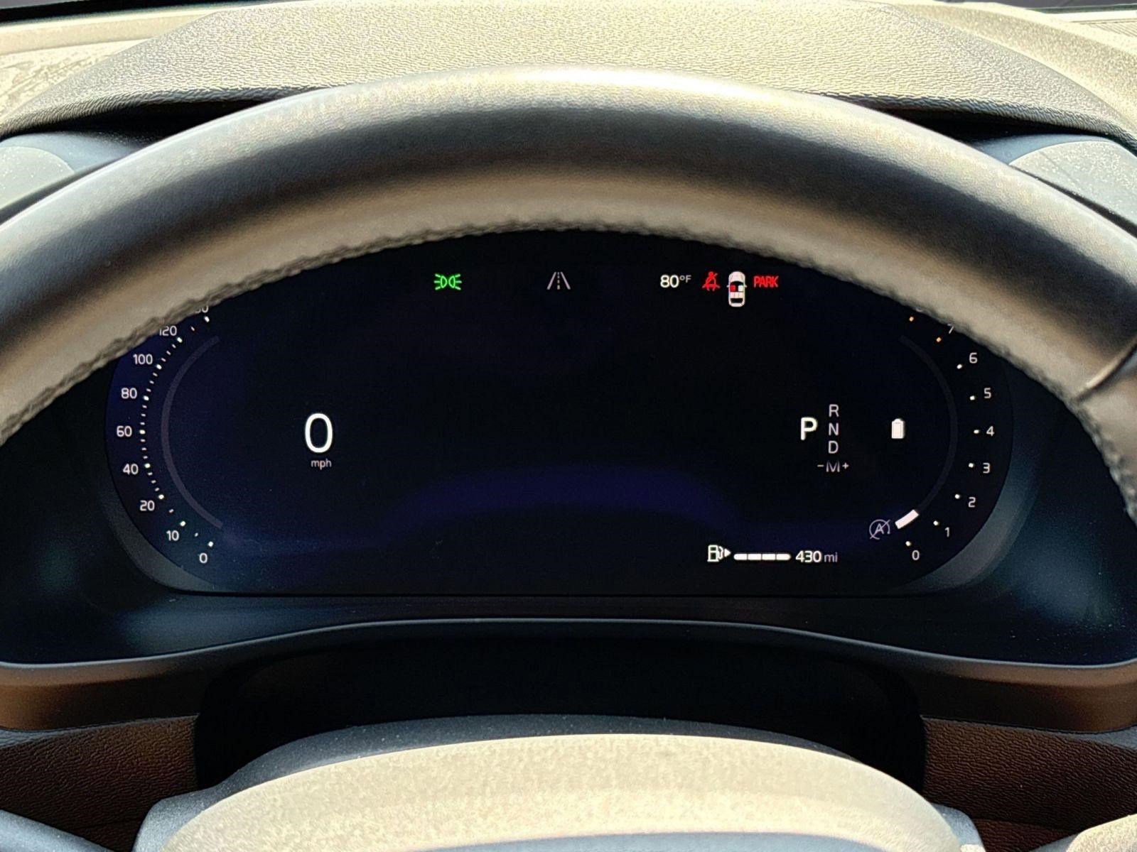 Certified 2023 Volvo XC40 B5 Plus w/ Driver Assist Package image 19