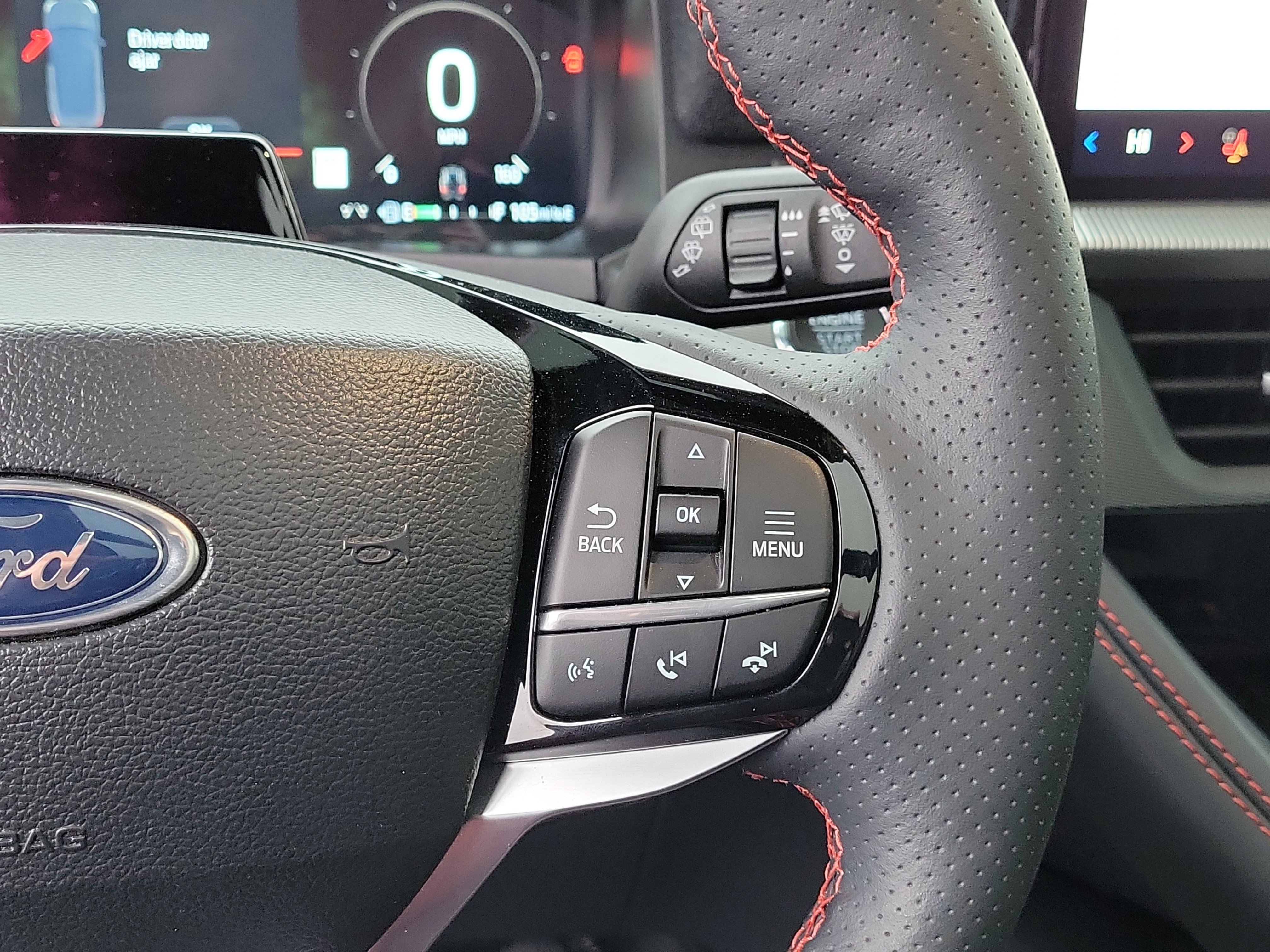 Certified 2025 Ford Explorer ST-Line w/ Premium Package image 27