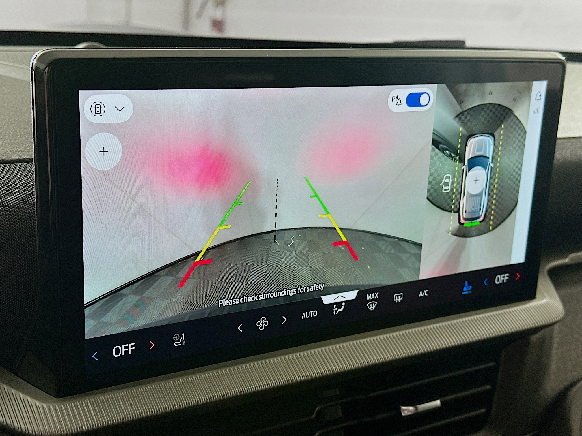 Used 2025 Ford Explorer Platinum w/ LUX Leather Package AWD/4WD image 22