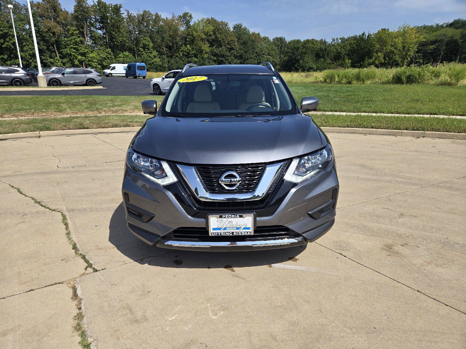 Used 2017 Nissan Rogue SV w/ SV Premium Package AWD/4WD image 7