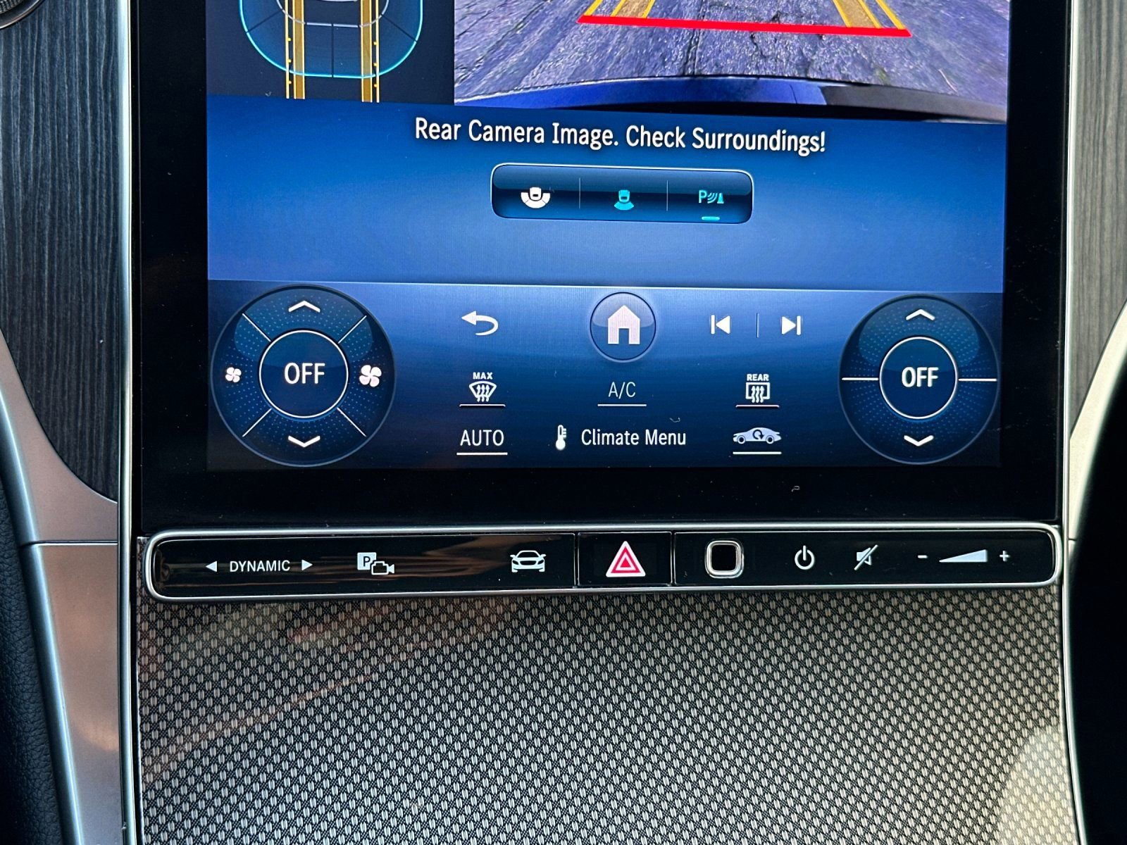 Used 2024 Mercedes-Benz GLC 300 image 23