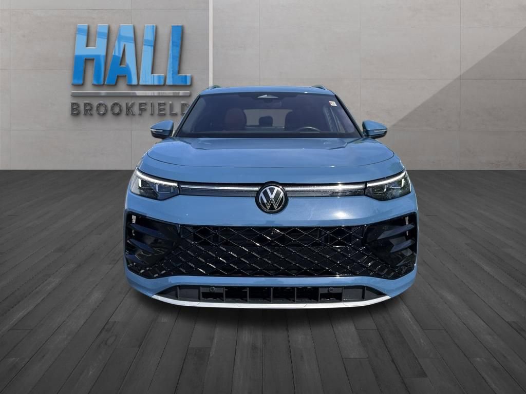 Used 2025 Volkswagen Tiguan SEL R-Line AWD/4WD image 9