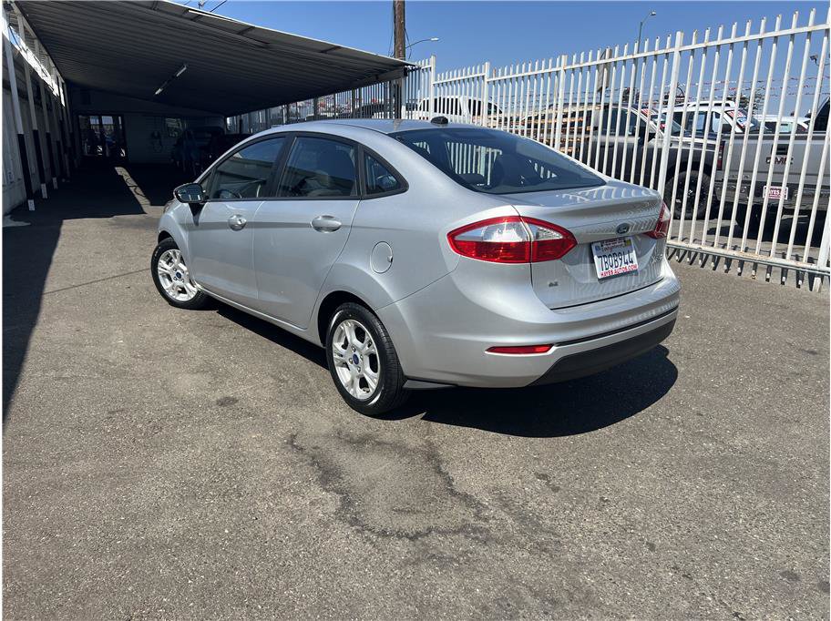 Used 2014 Ford Fiesta SE FWD image 7