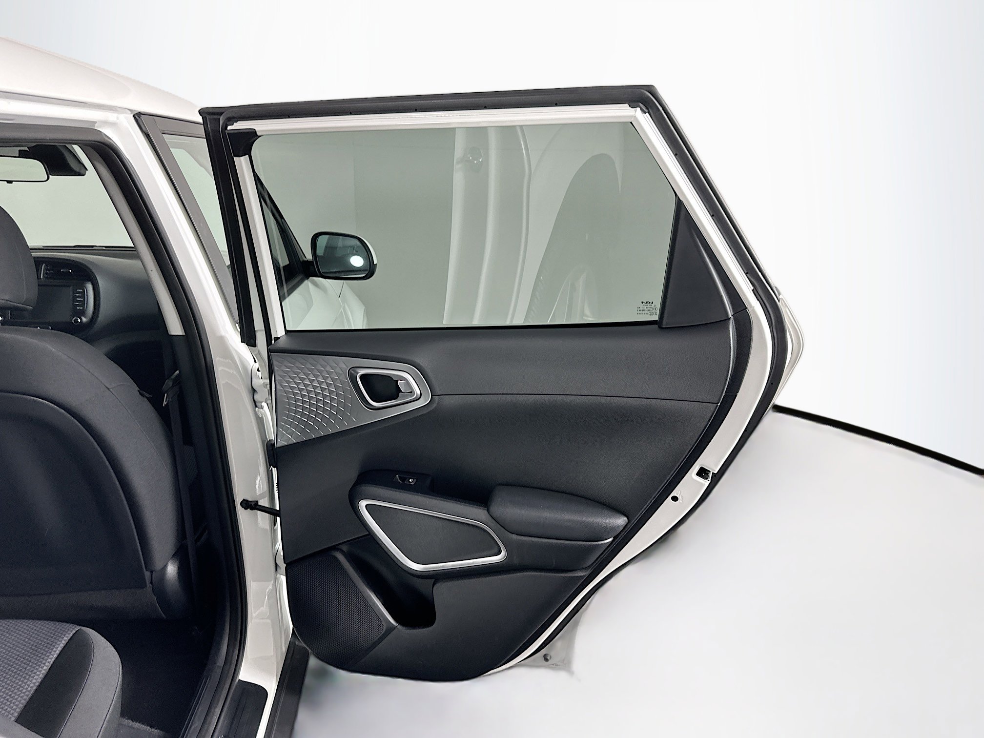 Used 2025 Kia Soul LX w/ LX Technology Package image 28