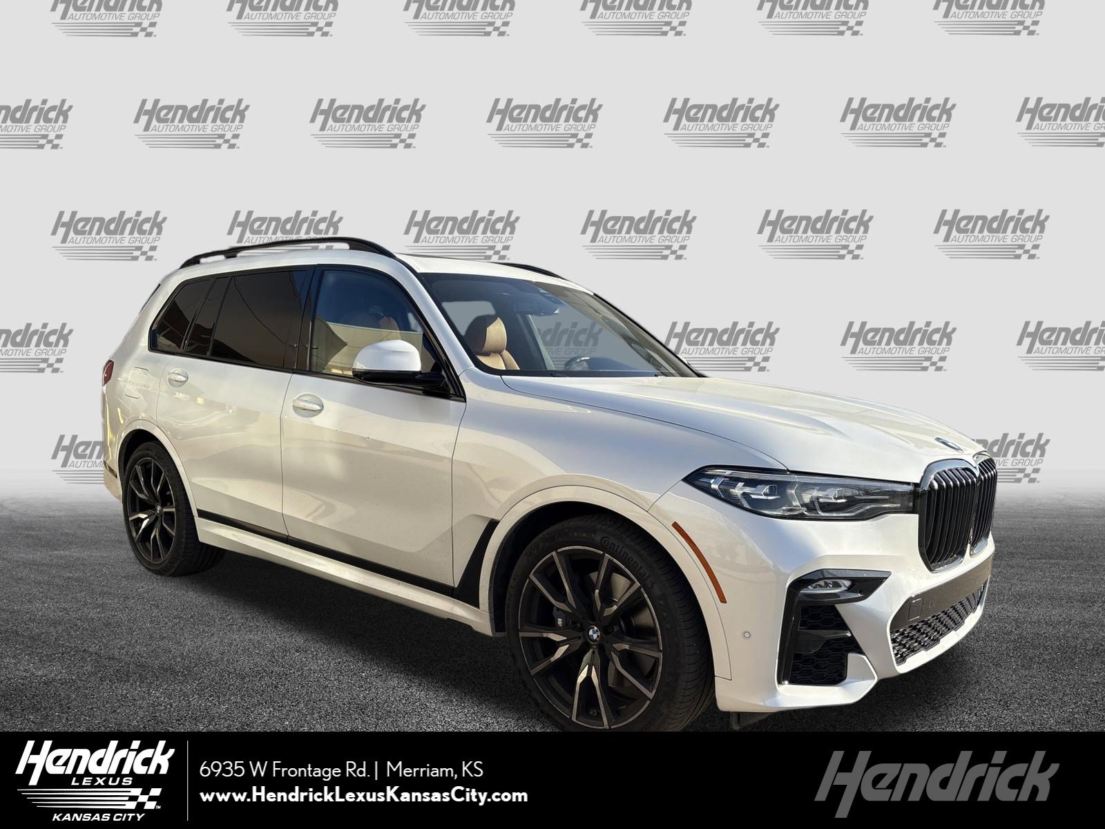 Used 2022 BMW X7 xDrive40i w/ M Sport Package image 1