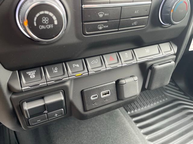 New 2025 Chevrolet Silverado 2500 Custom w/ Custom Value Package image 17