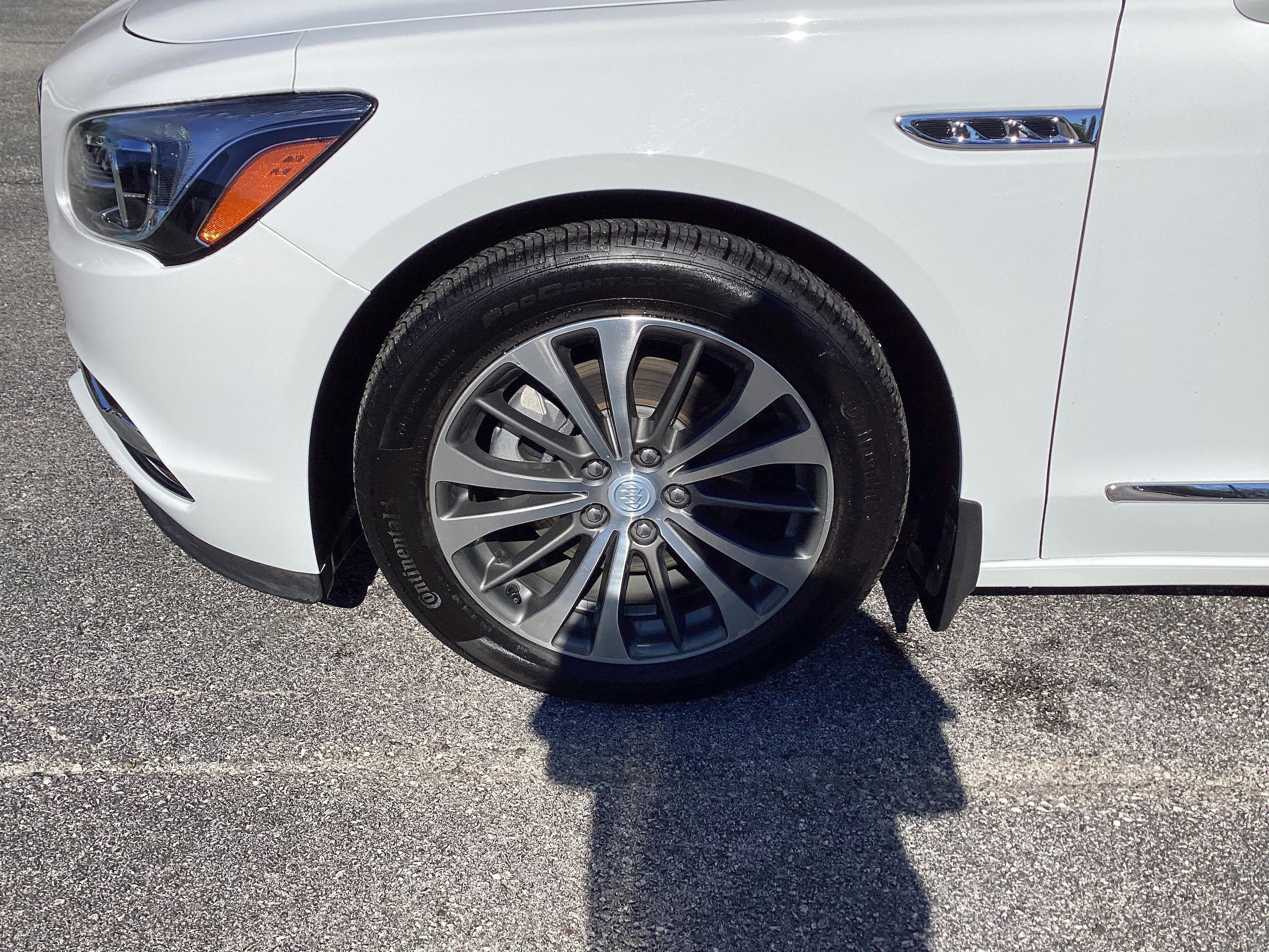 Used 2019 Buick LaCrosse Premium FWD image 9