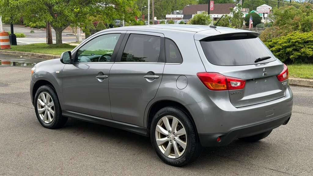 Used 2015 Mitsubishi Outlander Sport SE AWD/4WD image 5