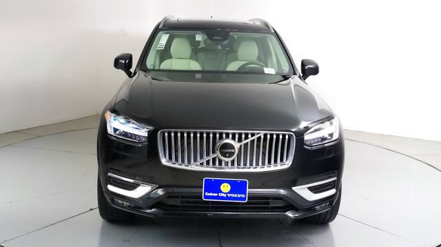 Used 2023 Volvo XC90 B5 Plus w/ Protection Package Premier AWD/4WD image 8